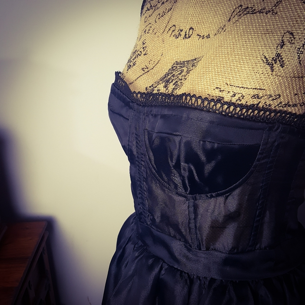 NBD "Imagine" Boned Dress - Picture 4 of 15